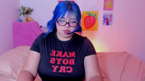 Snapshot of marcy_grey chatting on 06-17-26, 04:26 danna online show from 06-17-26, 04:26