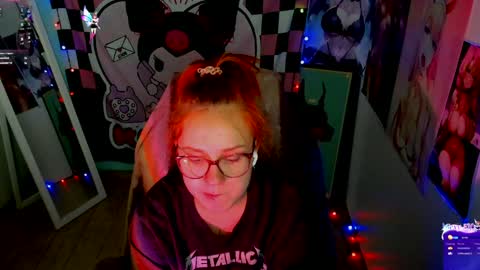 Snapshot of margaret_red chatting on 12-06-24, 12:12 Margaret online show from 12-06-24, 12:12