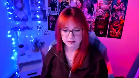 Snapshot of margaret_red chatting on 10-23-25, 06:50 Margaret online show from 10-23-25, 06:50