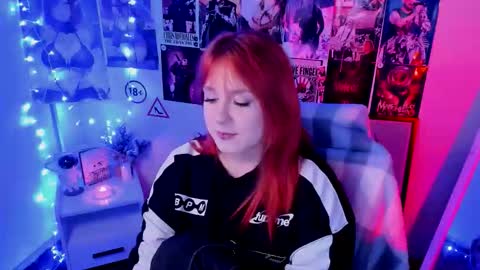 Snapshot of margaret_red chatting on 10-25-25, 08:58 Margaret online show from 10-25-25, 08:58