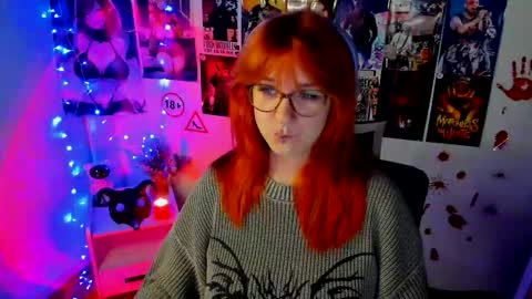 Snapshot of margaret_red chatting on 10-29-25, 10:22 Margaret online show from 10-29-25, 10:22