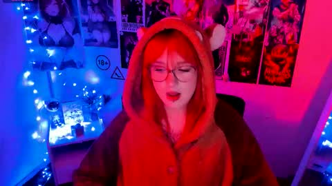 Snapshot of margaret_red chatting on 11-11-25, 01:16 Margaret online show from 11-11-25, 01:16