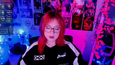 Snapshot of margaret_red chatting on 12-01-25, 06:40 Margaret online show from 12-01-25, 06:40