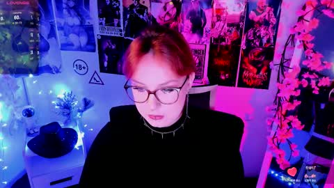 Snapshot of margaret_red chatting on 12-01-25, 08:36 Margaret online show from 12-01-25, 08:36