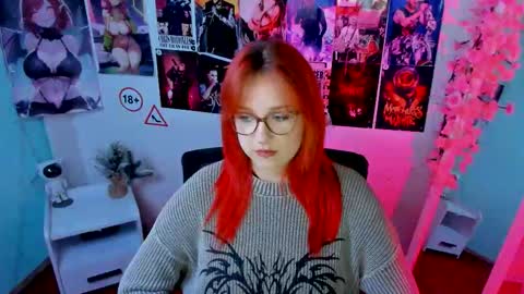 Snapshot of margaret_red chatting on 12-15-25, 07:40 Margaret online show from 12-15-25, 07:40