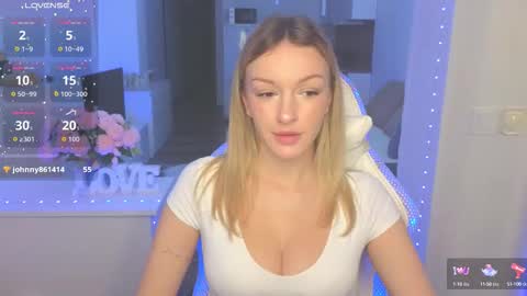 Snapshot of margaretsweet1 chatting on 09-18-25, 12:12 Margaret online show from 09-18-25, 12:12