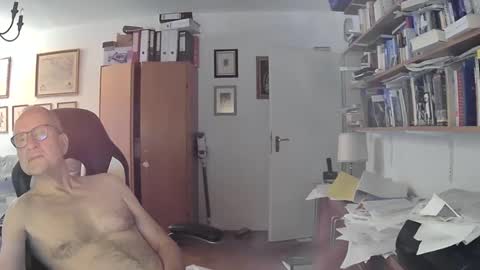 Snapshot of marginalie chatting on 12-05-24, 07:49 marginalie online show from 12-05-24, 07:49