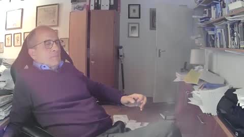 Snapshot of marginalie chatting on 01-01-25, 04:29 marginalie online show from 01-01-25, 04:29