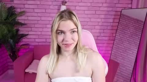 margo_robbbie online show from 11-04-25, 01:16