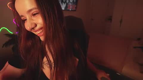 Snapshot of margott_joy chatting on 05-16-26, 05:34 Margo online show from 05-16-26, 05:34