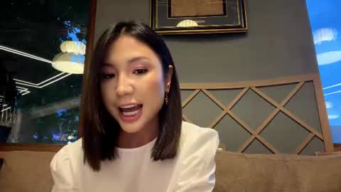 Snapshot of margturcotte chatting on 06-09-26, 02:39 Lily online show from 06-09-26, 02:39