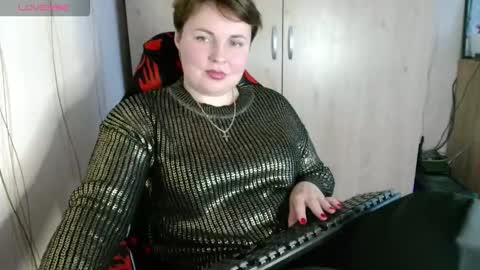 Mari online show from 10-29-25, 12:07