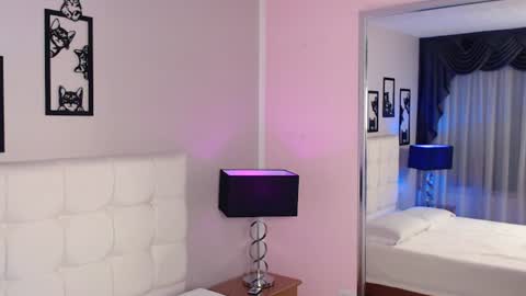 Mari Cruz online show from 07-17-26, 12:45