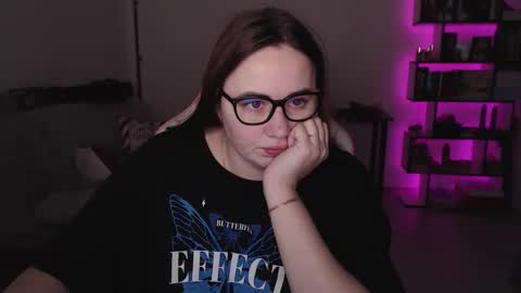 mari moore online show from 12-14-25, 05:35