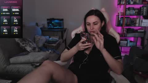Snapshot of mari_moore7 chatting on 05-14-26, 07:04 mari moore online show from 05-14-26, 07:04