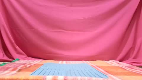 Snapshot of maria666cd chatting on 12-21-25, 02:35 Maria Magdalena online show from 12-21-25, 02:35