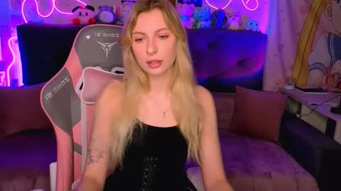 Maria online show from 10-22-25, 02:23