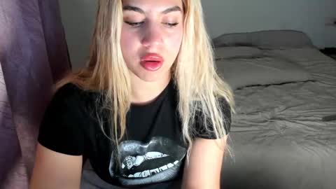Itslablonde online show from 11-13-25, 10:52