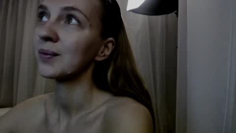 Snapshot of maria_venera__ chatting on 05-28-26, 02:09 Maria online show from 05-28-26, 02:09