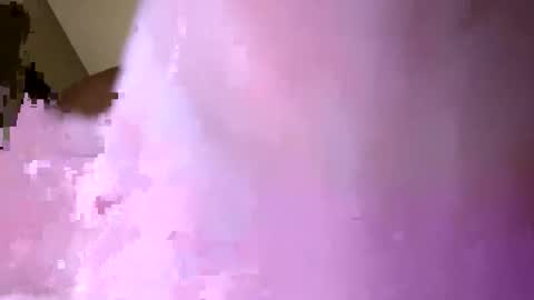 Snapshot of mariah_travis chatting on 05-26-26, 01:34 mariah_travis online show from 05-26-26, 01:34