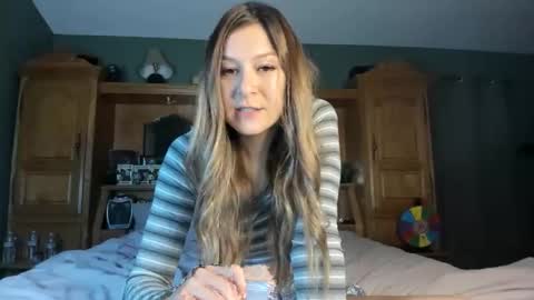 Snapshot of mariahpinkkitty chatting on 05-28-26, 03:26 Pinkkitty online show from 05-28-26, 03:26