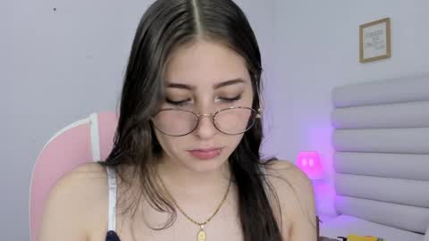 Mariam online show from 12-23-24, 01:18