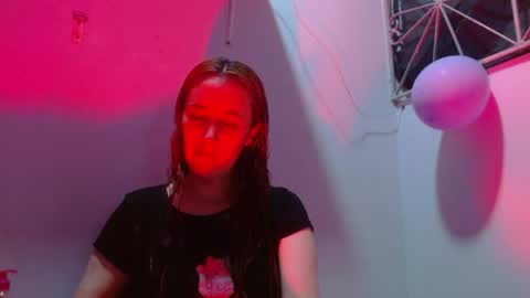 Snapshot of mariam_wish1 chatting on 07-23-26, 06:39 mariam_wish1 online show from 07-23-26, 06:39