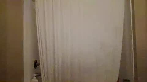 Snapshot of mariamaybe24 chatting on 12-12-24, 12:48 Mariah online show from 12-12-24, 12:48