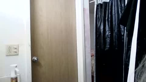 Snapshot of mariamaybe24 chatting on 07-16-26, 02:56 Mariah online show from 07-16-26, 02:56