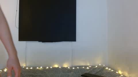 Mariam Calad online show from 12-22-24, 10:28