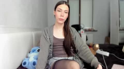 Snapshot of mariamceleste chatting on 05-25-26, 03:01 Mariam online show from 05-25-26, 03:01