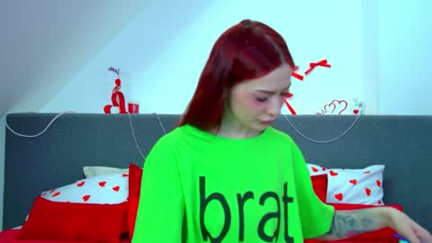 Snapshot of mariamenson chatting on 05-05-26, 06:21 MariaMenson online show from 05-05-26, 06:21