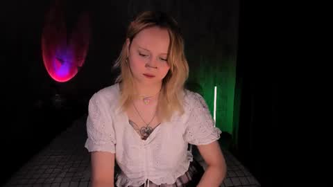 Snapshot of mariamilkis chatting on 02-14-25, 02:18 Maria online show from 02-14-25, 02:18