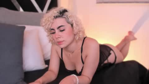 Marian online show from 09-18-25, 02:57