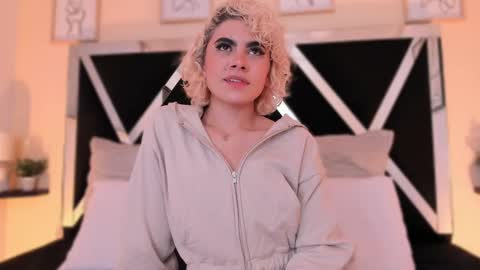 Marian online show from 09-27-25, 02:38