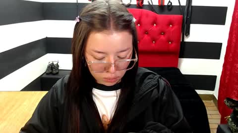 Marian online show from 02-17-25, 03:04