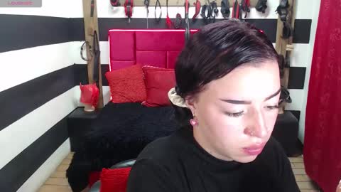 Marian online show from 09-23-25, 04:04