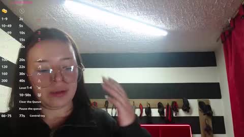 Marian online show from 10-10-25, 03:05