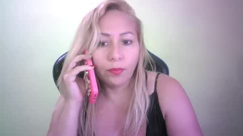 Snapshot of mariana995649 chatting on 11-20-25, 02:06 mariana995649 online show from 11-20-25, 02:06