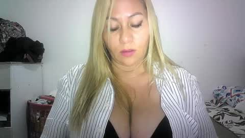Snapshot of mariana995649 chatting on 05-07-26, 03:06 mariana995649 online show from 05-07-26, 03:06