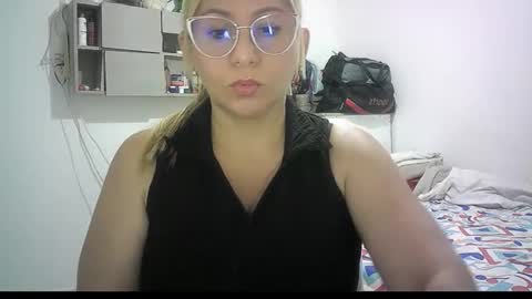 Snapshot of mariana995649 chatting on 05-17-26, 02:57 mariana995649 online show from 05-17-26, 02:57