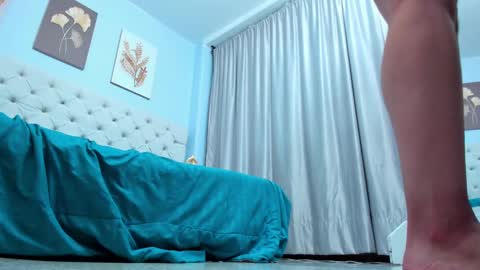 Mariana online show from 02-12-25, 07:13