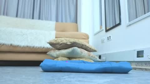 Mariana online show from 04-09-26, 06:19