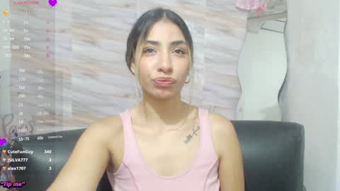 Snapshot of mariana_turner chatting on 12-25-24, 12:37 Mariana turner online show from 12-25-24, 12:37