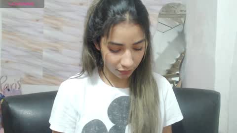 Snapshot of mariana_turner chatting on 01-25-25, 11:32 Mariana turner online show from 01-25-25, 11:32