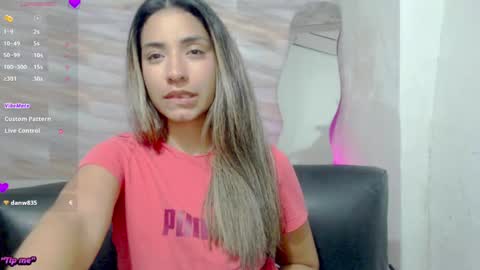 Snapshot of mariana_turner chatting on 02-12-25, 12:48 Mariana turner online show from 02-12-25, 12:48