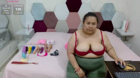 Snapshot of marianabbw_ chatting on 06-14-26, 09:06 mariana online show from 06-14-26, 09:06