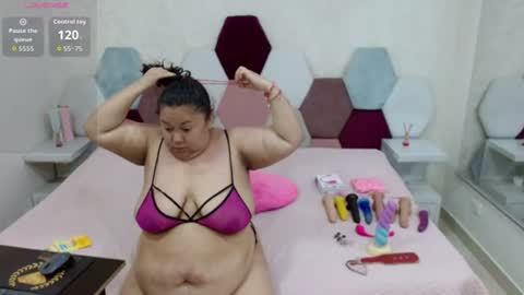 Snapshot of marianabbw_ chatting on 07-26-26, 04:25 mariana online show from 07-26-26, 04:25