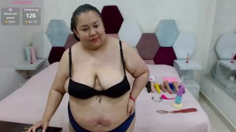 Snapshot of marianabbw_ chatting on 07-27-26, 05:09 mariana online show from 07-27-26, 05:09