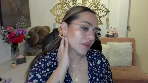 Mariana Lopez online show from 02-18-25, 06:37